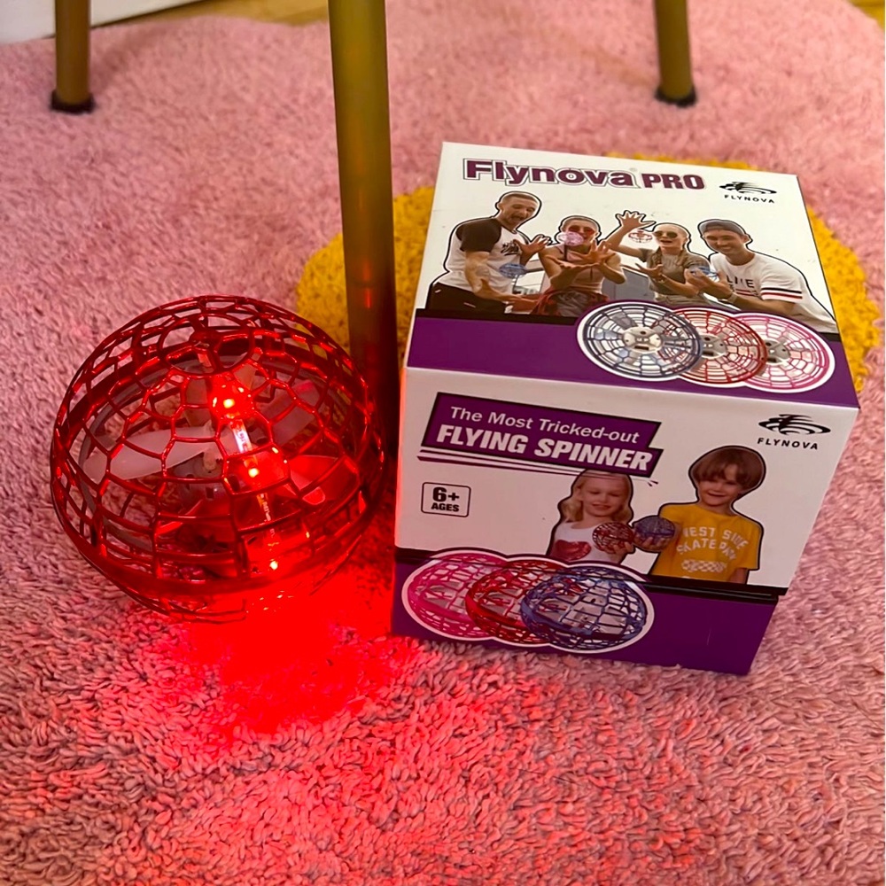 Flynova Pro Spinning Gravity Ball